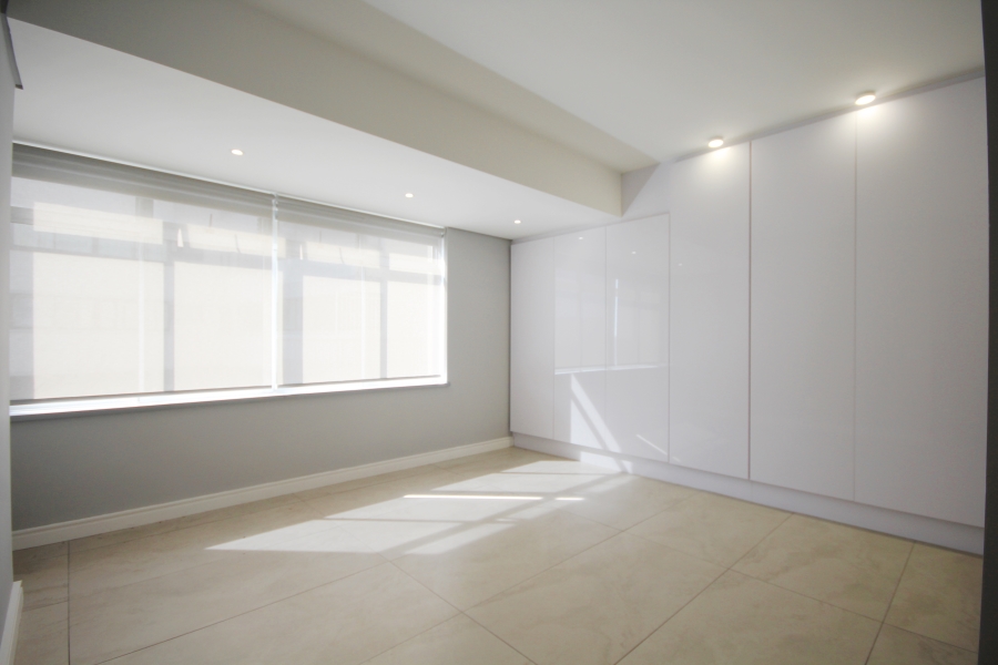 3 Bedroom Property for Sale in Three Anchor Bay Western Cape